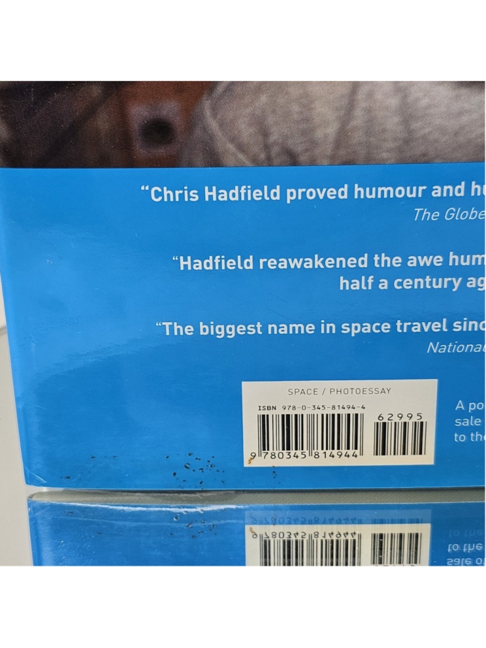 SIGNED Chris Hadfield You Are Here Around the World in 92 Minutes Hardcover 2014 - Picture 5 of 7